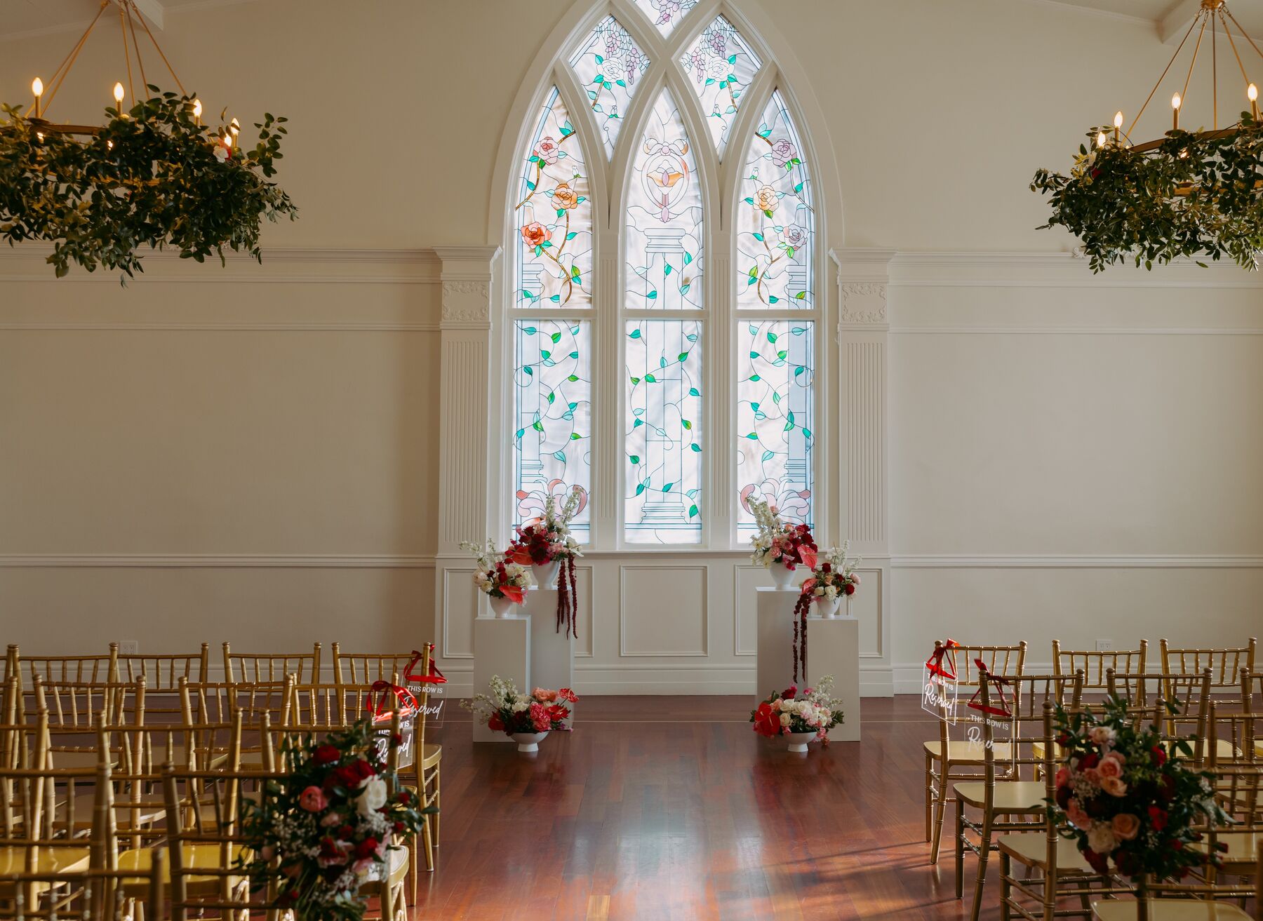 Past wedding florals from Cottage Floral Design's Utah portfolio