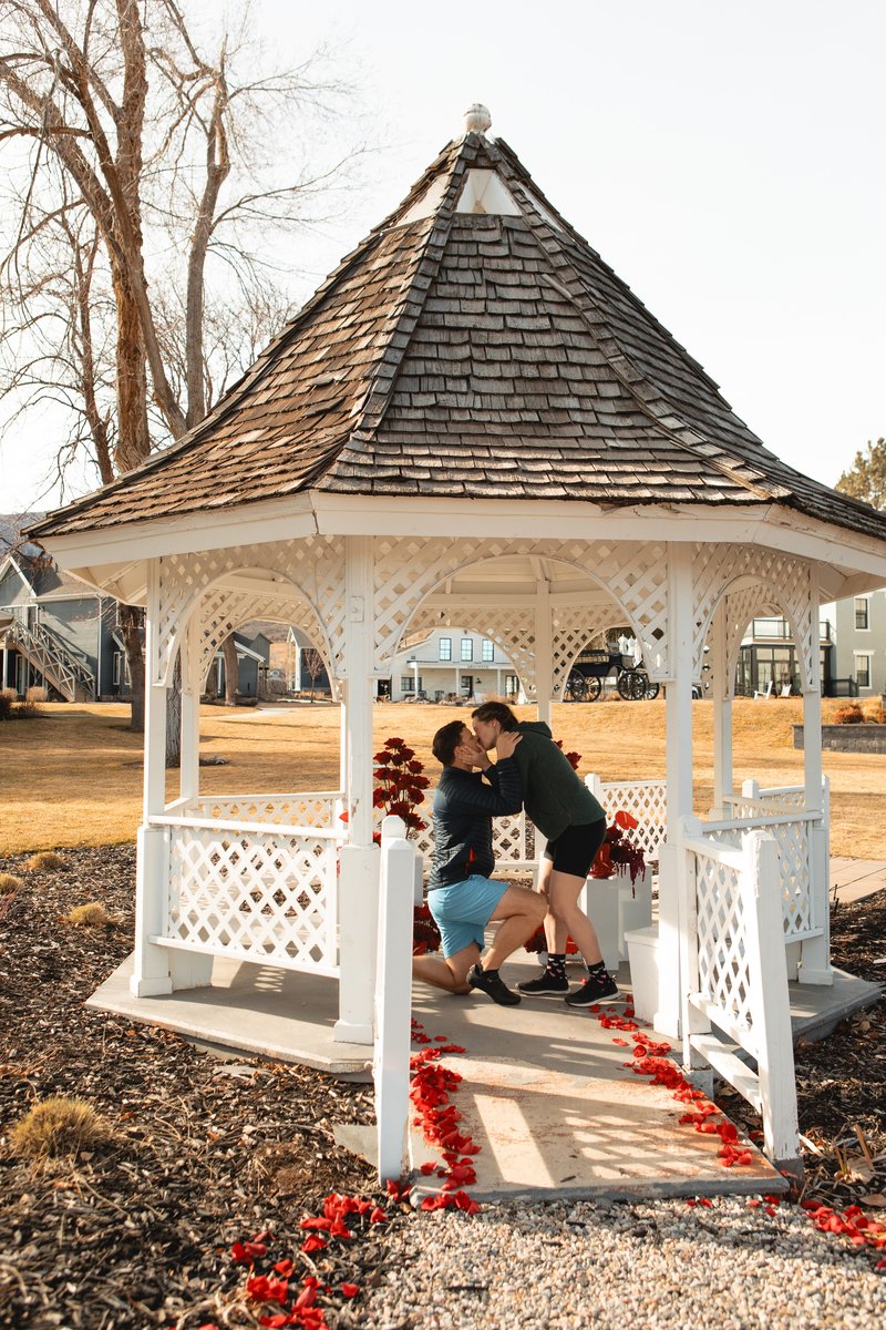 Anna + Austin proposal florals