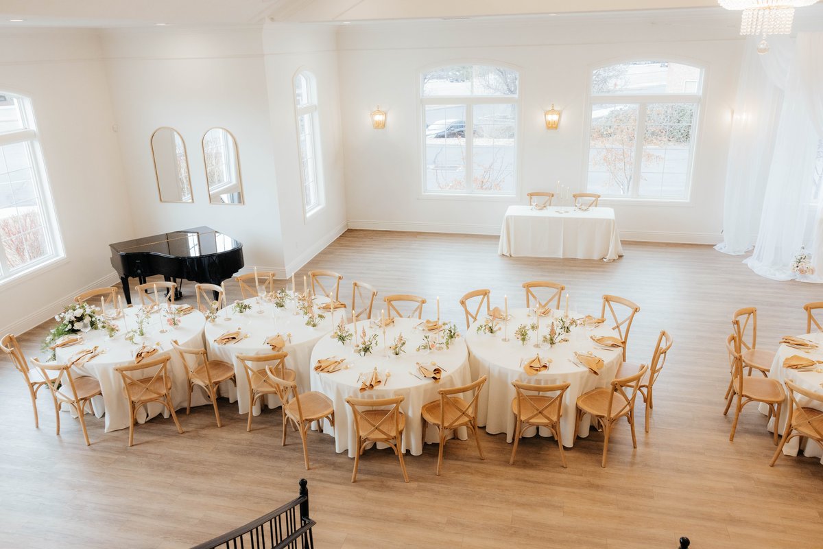 Dani + Rock wedding florals