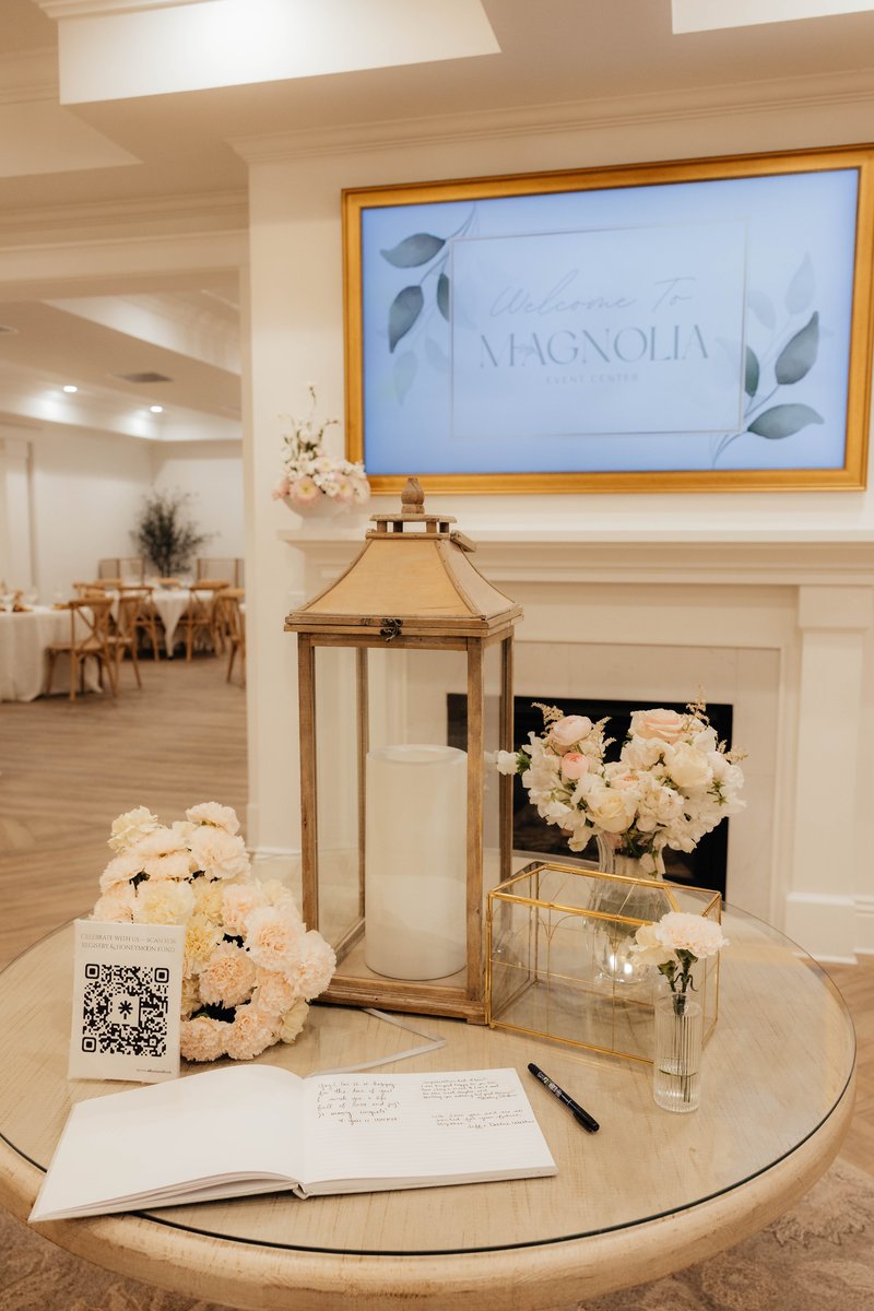 Dani + Rock wedding florals