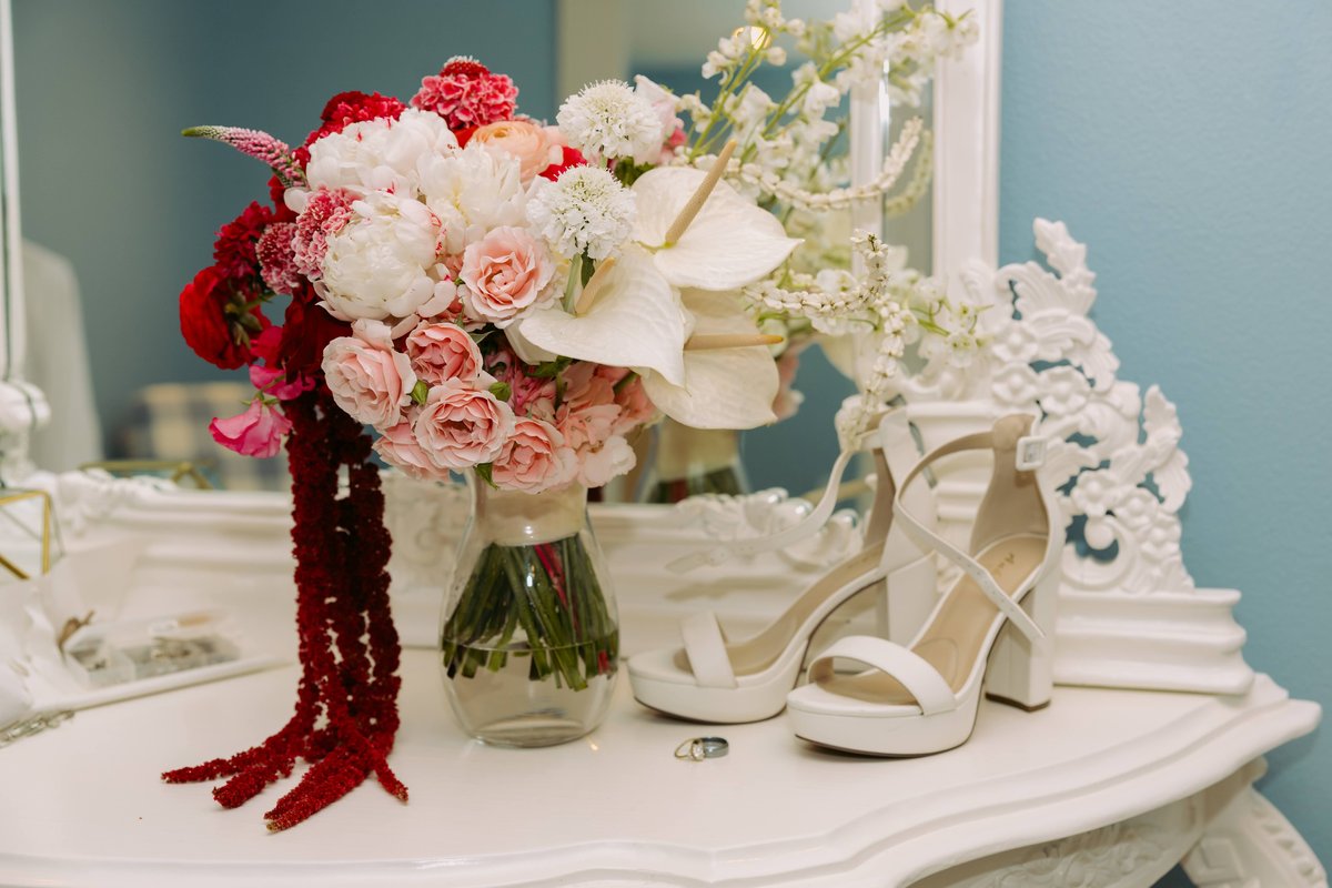 Katelyn + Brad wedding florals